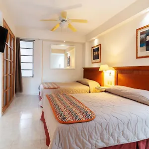 Y Nader Cancún